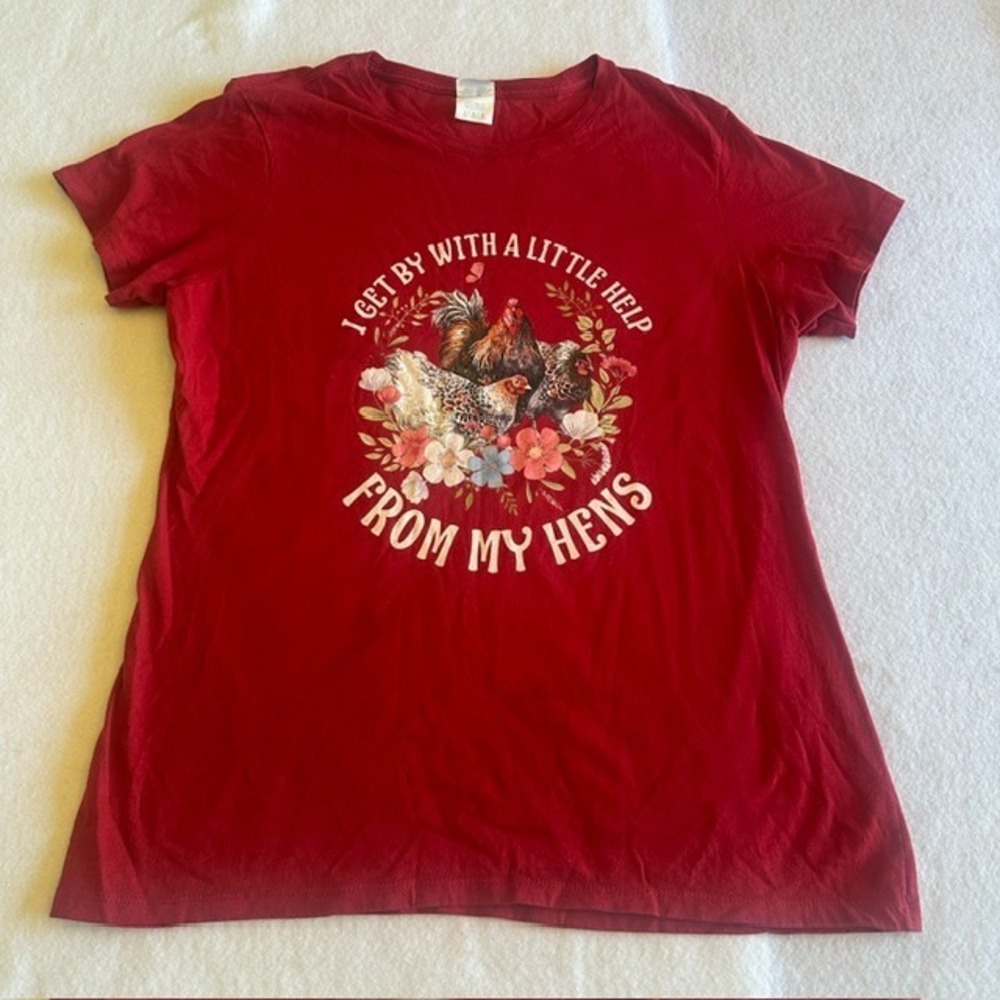 Port Company Chicken Hens Graphic T Shirt  Womens Size L Maroon Red Floral